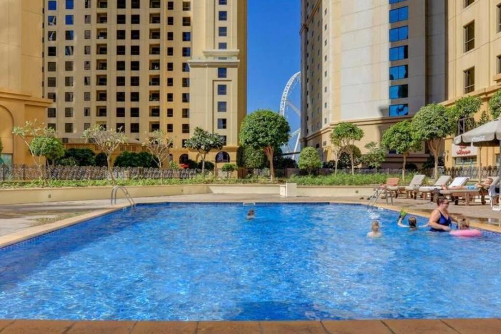 La Buena Vida Holiday Homes: Beachfront Luxury in JBR Dubai Exterior photo