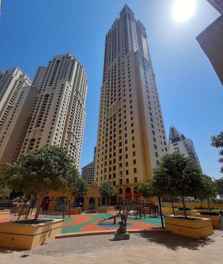 La Buena Vida Holiday Homes: Beachfront Luxury in JBR Dubai Exterior photo