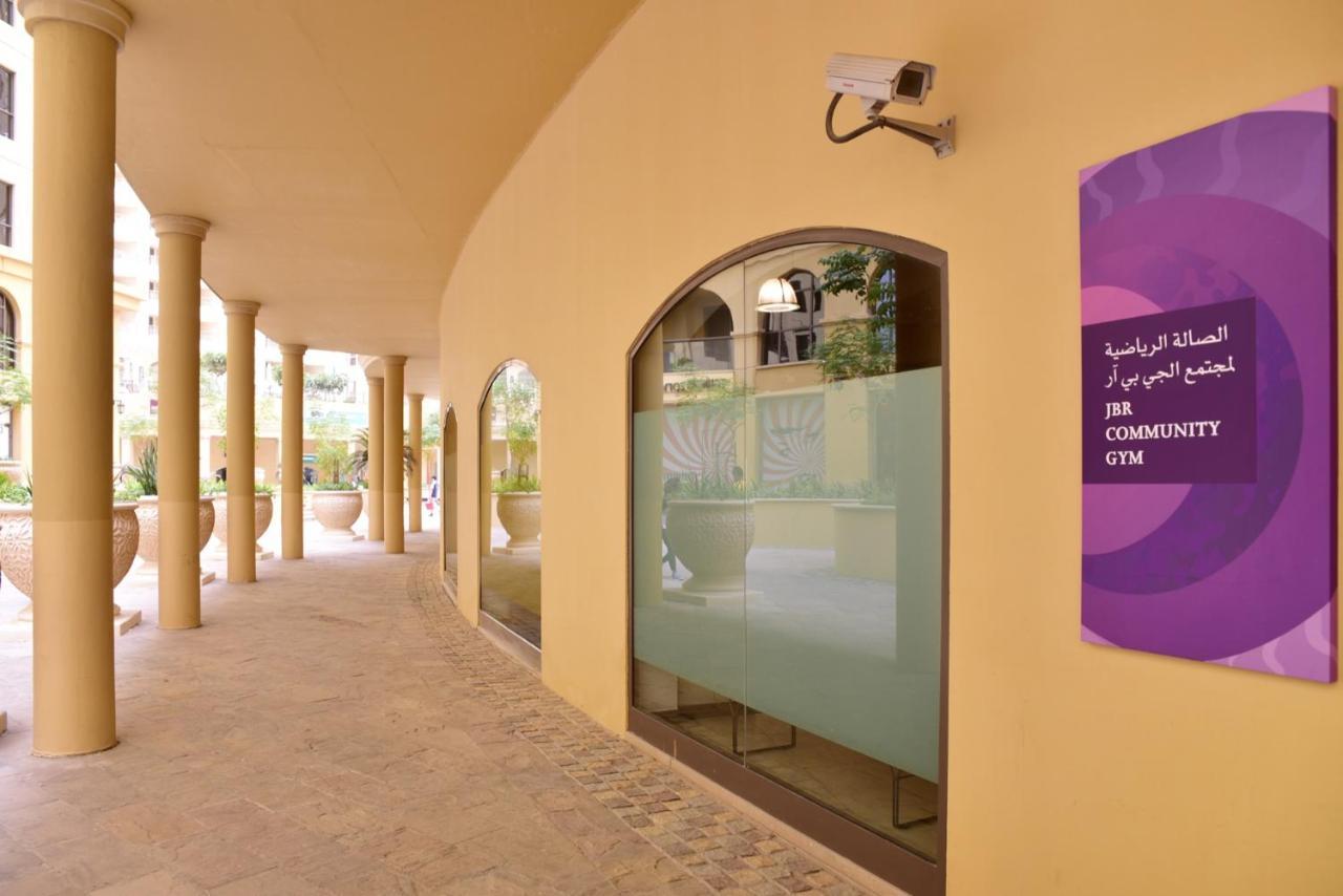La Buena Vida Holiday Homes: Beachfront Luxury in JBR Dubai Exterior photo