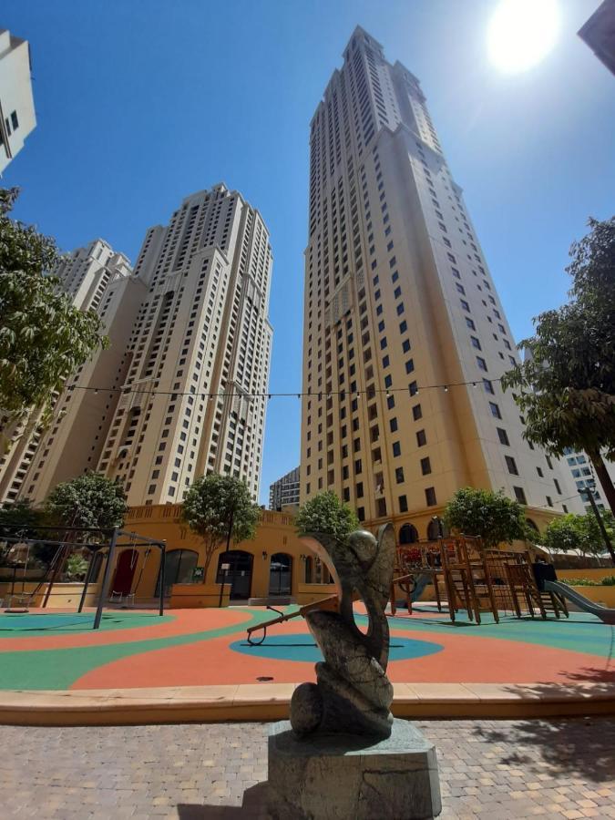 La Buena Vida Holiday Homes: Beachfront Luxury in JBR Dubai Exterior photo
