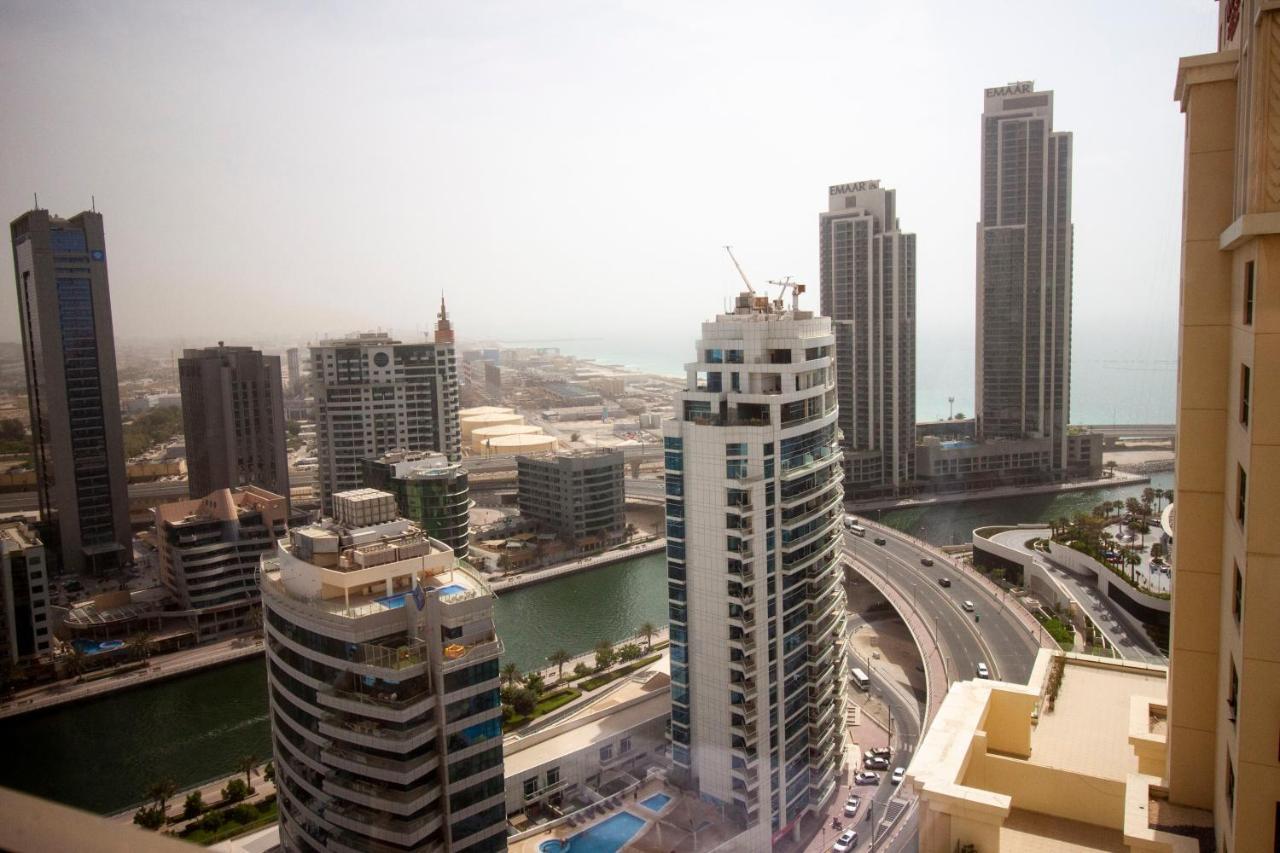 La Buena Vida Holiday Homes: Beachfront Luxury in JBR Dubai Exterior photo